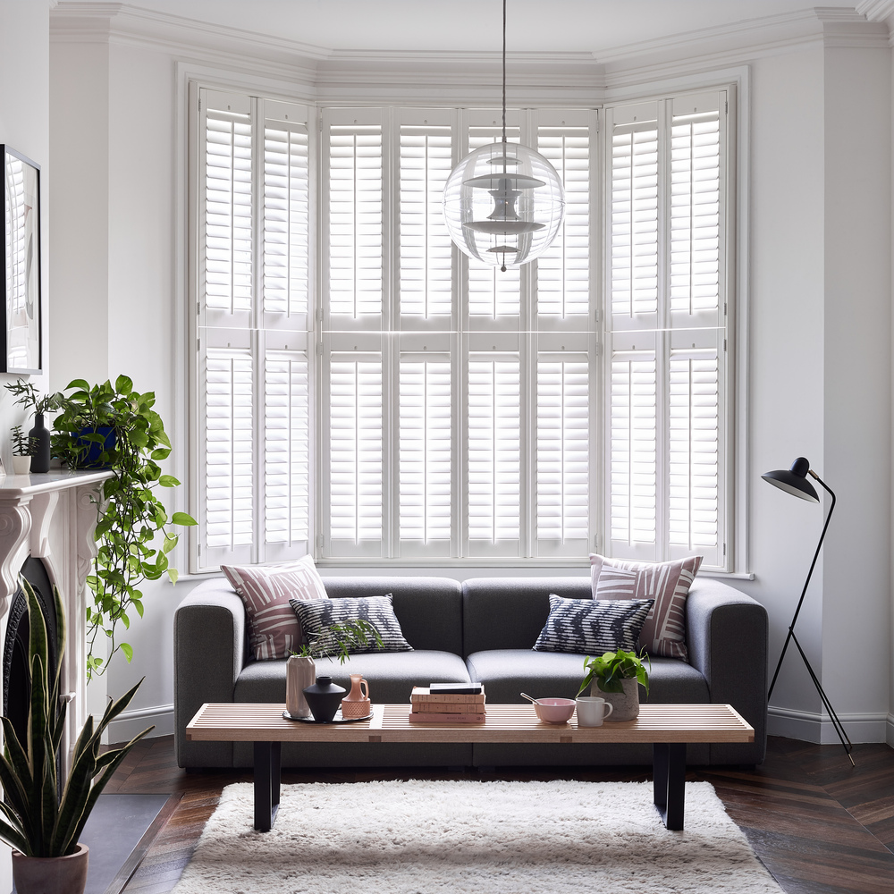 HIL SHUTTERS LIVING WINDSOR TIERONTIER WHITE0049LANDSCAPE V2 2 1000X1000