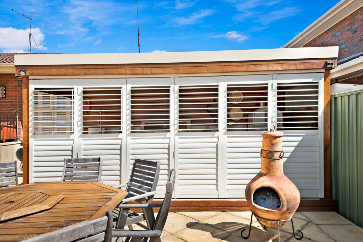 Outdoor Blinds And Shutters 1 1534X1024