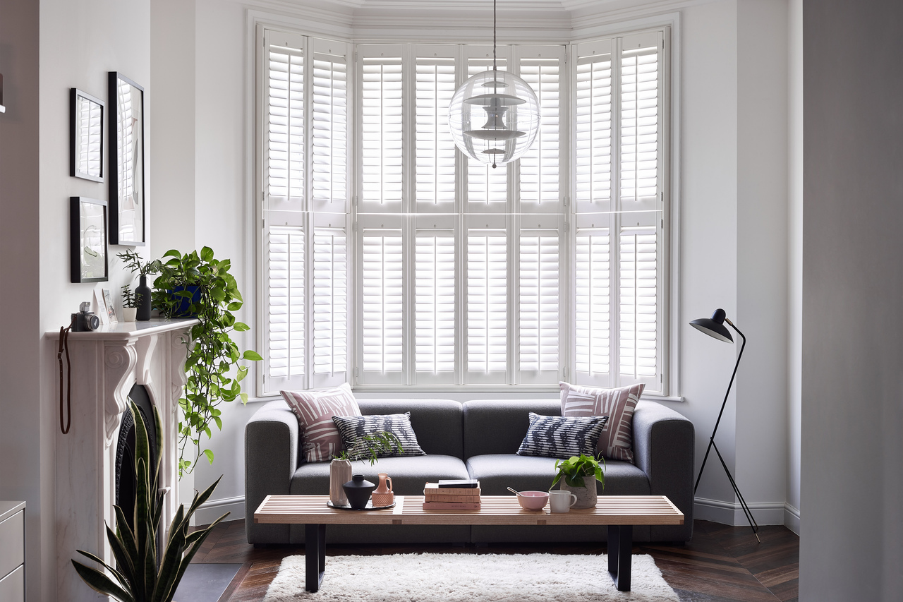 HIL SHUTTERS LIVING WINDSOR TIERONTIER WHITE0049LANDSCAPE V2 2 1280X853