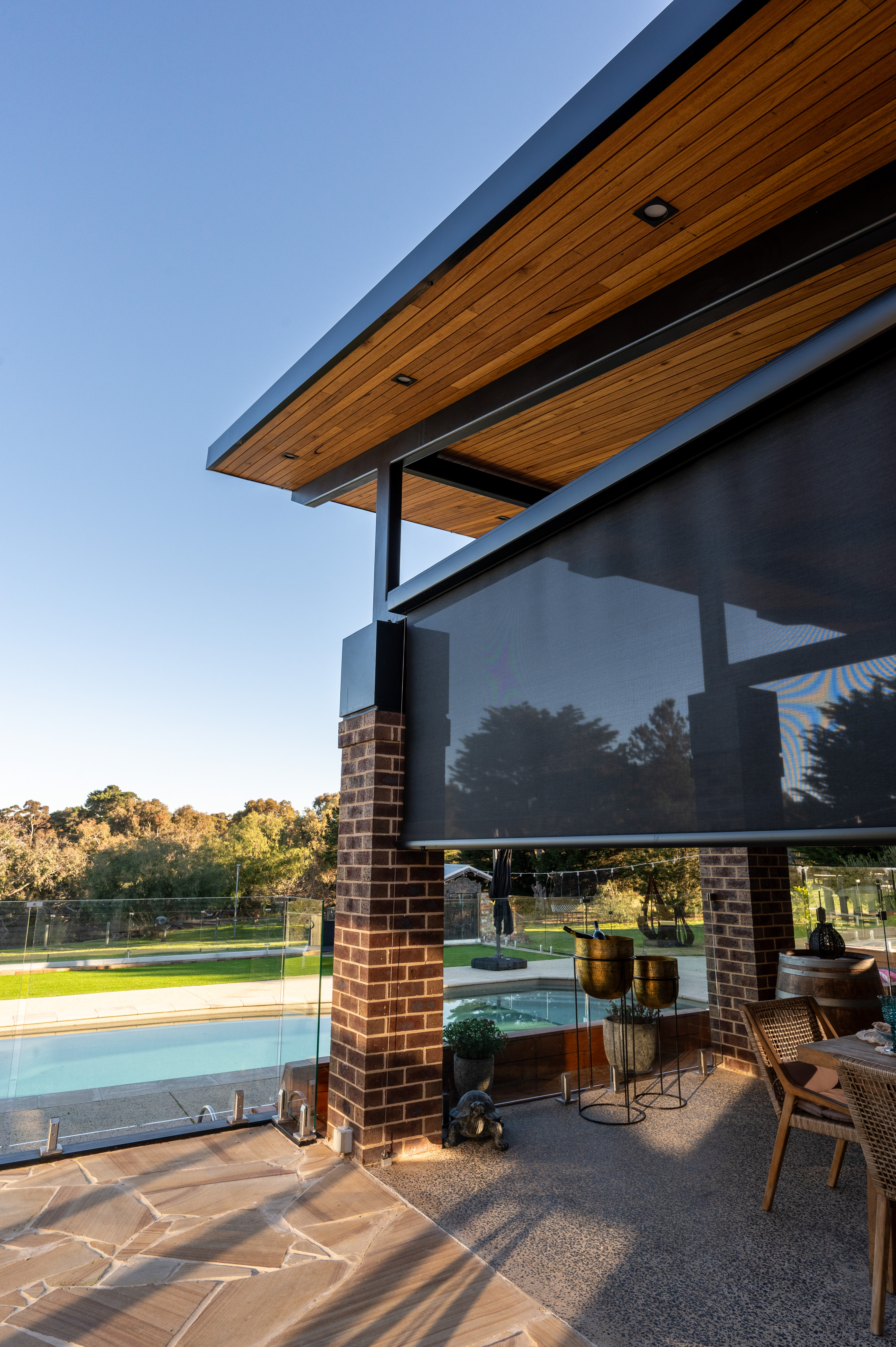 Outdoor blinds in alfresco area