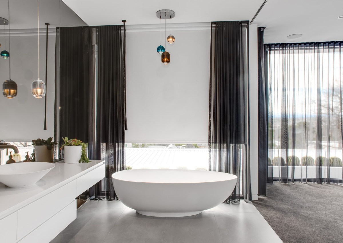 Bathroom Blinds 1200X853