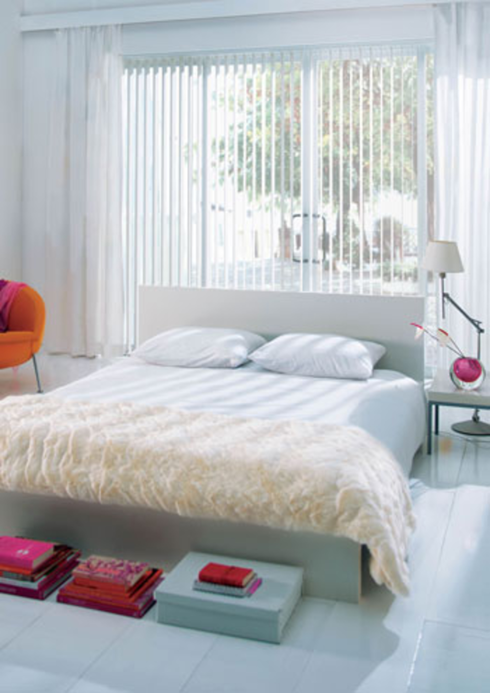 002 Vertical Blinds White Min